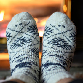 Nordic Elk Angora Wool Socks – Scandinavian Snowflake Pattern Knit Socks (Cereus)