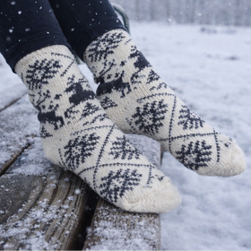 Nordic Elk Angora Wool Socks – Scandinavian Snowflake Pattern Knit Socks (Cereus)