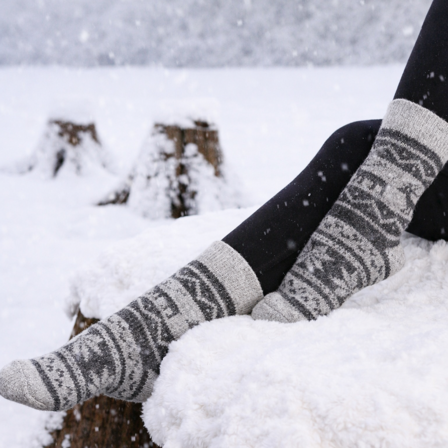 Nordic Reindeer Angora Wool Socks – Scandinavian Animal Pattern Knit Socks (Abies)
