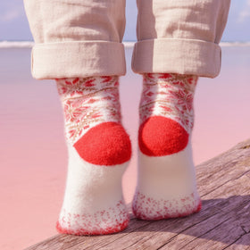 Angora Wool Socks – Ultra-Soft Snowflake Knit (Nix Scarlet)